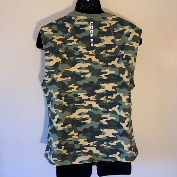 Code 22 Camo Sleeveless T Shirt Large 95% cotton / 5% elastane thick fabric - Picture 4 of 4